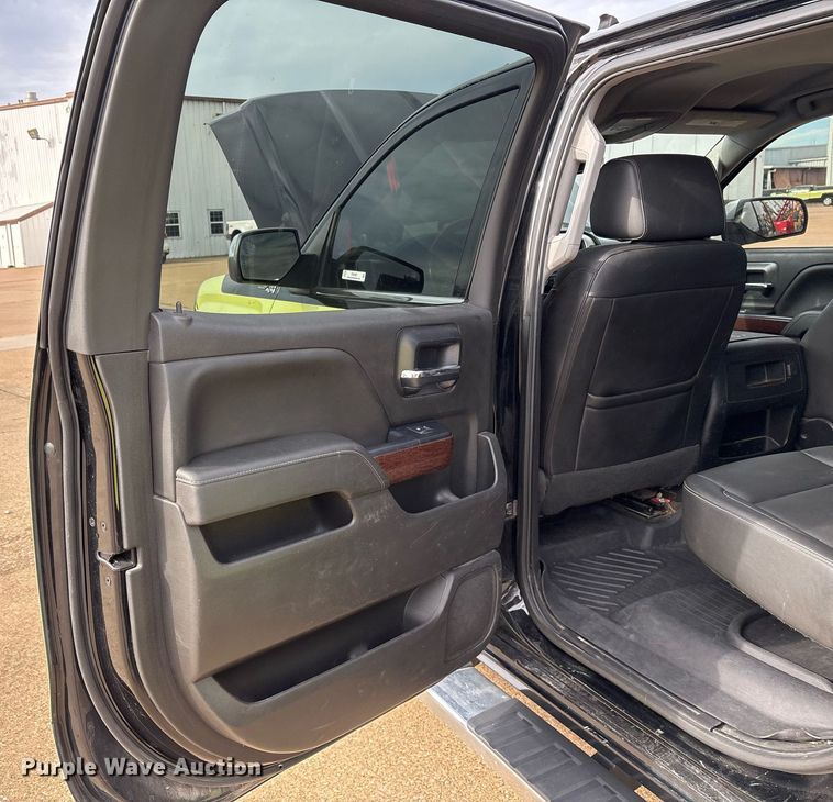 image for item OK9487 2018 GMC Sierra 1500 Crew Cab pickup truck