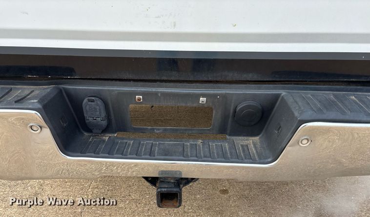 image for item OK9488 2018 GMC Sierra 1500 Crew Cab pickup truck