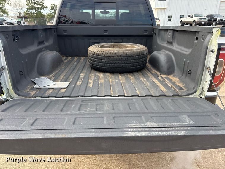 image for item OK9488 2018 GMC Sierra 1500 Crew Cab pickup truck