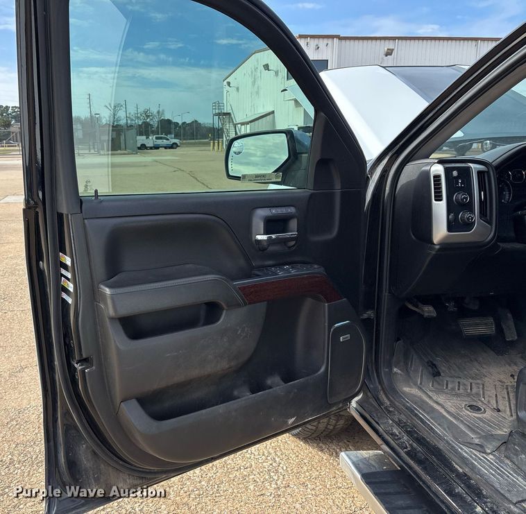 image for item OK9488 2018 GMC Sierra 1500 Crew Cab pickup truck