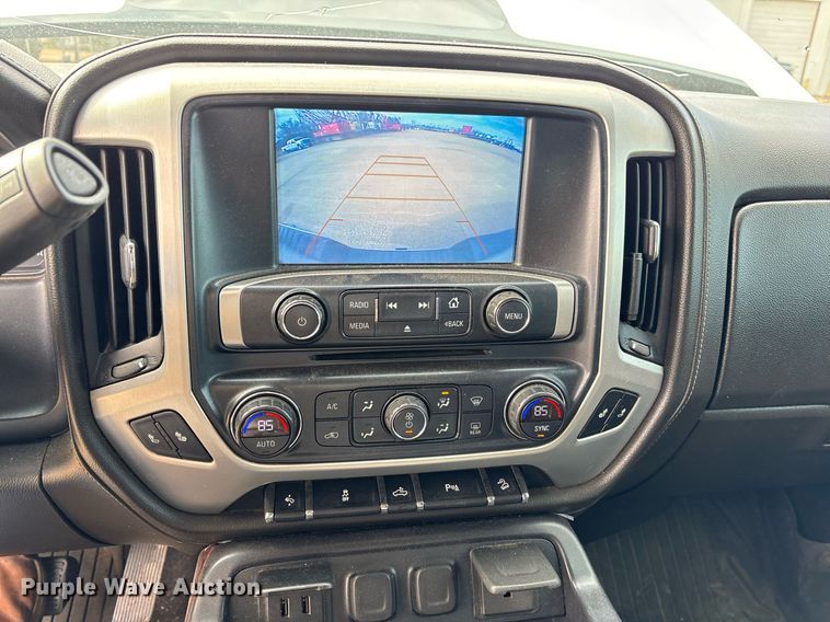 image for item OK9488 2018 GMC Sierra 1500 Crew Cab pickup truck