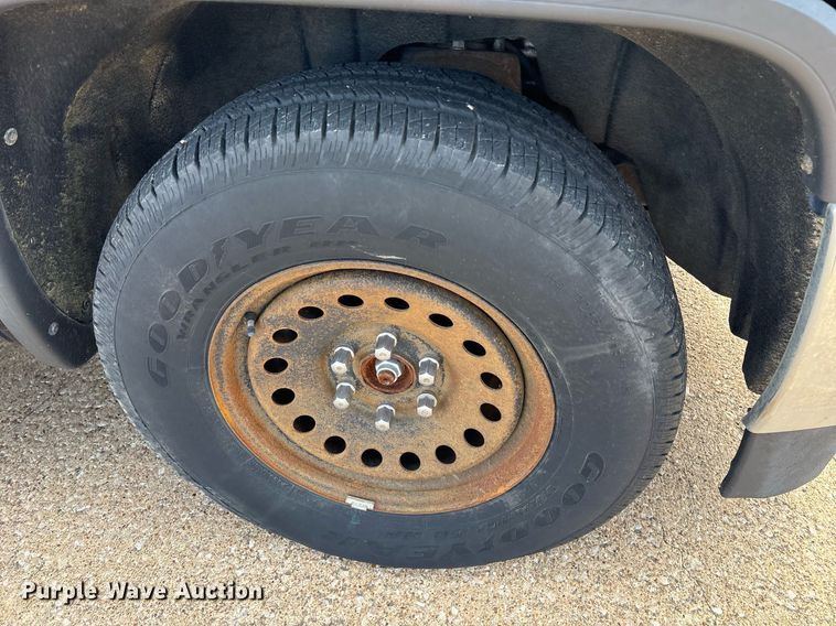 image for item OK9488 2018 GMC Sierra 1500 Crew Cab pickup truck