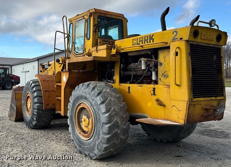 image for item DH9222 1976 Michigan  125B wheel loader