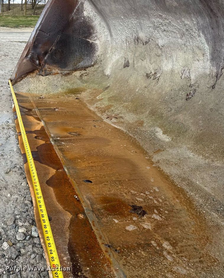 image for item DH9222 1976 Michigan  125B wheel loader