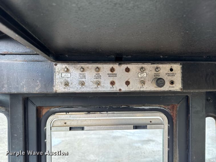 image for item DH9222 1976 Michigan  125B wheel loader