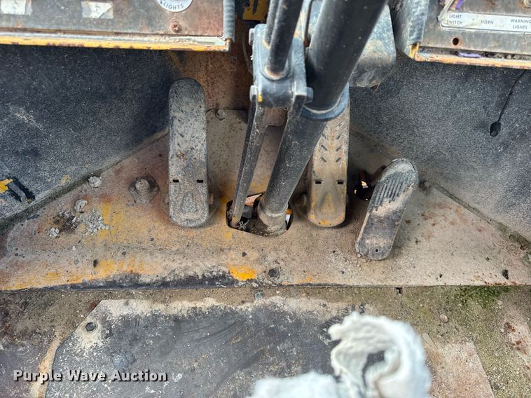 image for item DH9222 1976 Michigan  125B wheel loader