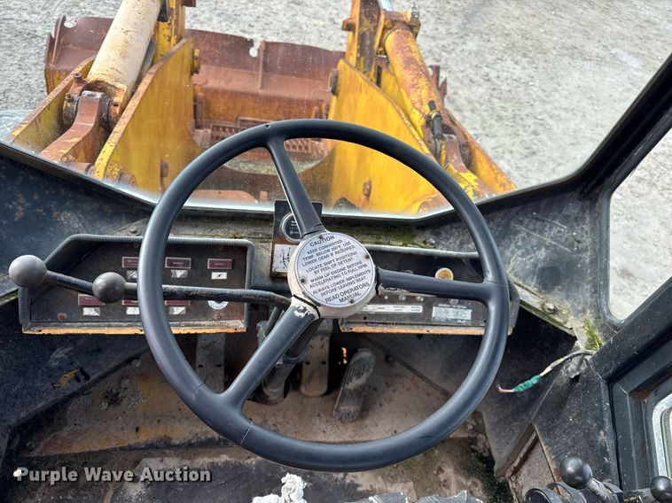 image for item DH9222 1976 Michigan  125B wheel loader