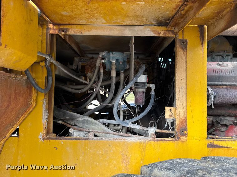 image for item DH9222 1976 Michigan  125B wheel loader