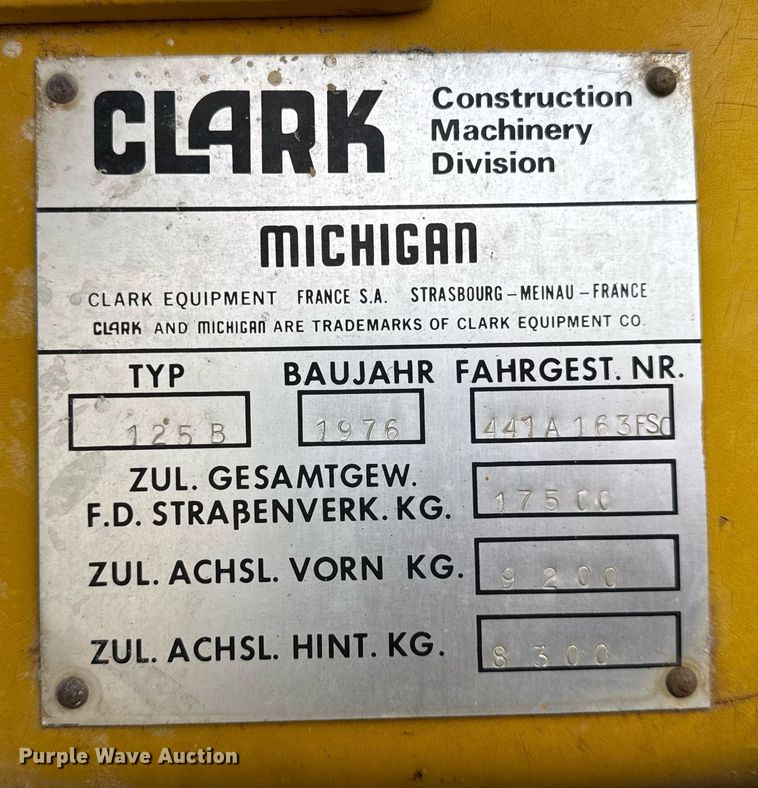 image for item DH9222 1976 Michigan  125B wheel loader