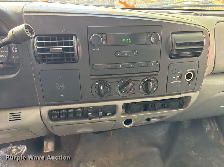 image for item DM1851 2007 Ford F450 Super Duty dump truck