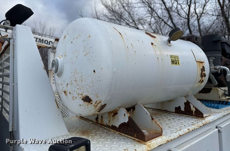 image for item DM5508 2015 Ford F450 Super Duty SuperCab utility / service truck