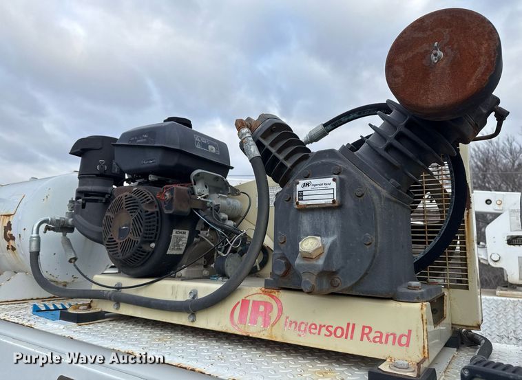 image for item DM5508 2015 Ford F450 Super Duty SuperCab utility / service truck