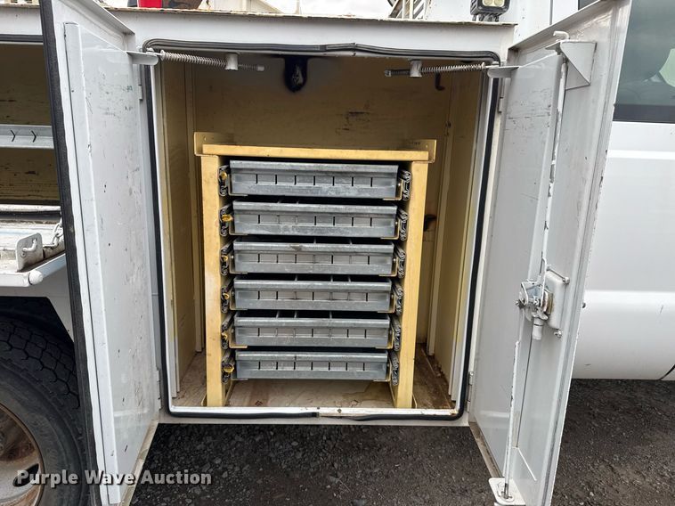 image for item DM5508 2015 Ford F450 Super Duty SuperCab utility / service truck