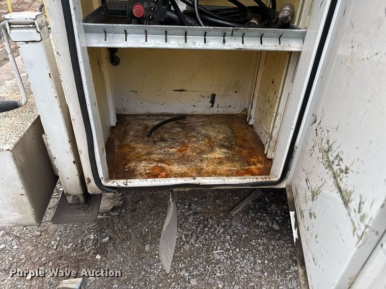 image for item DM5508 2015 Ford F450 Super Duty SuperCab utility / service truck