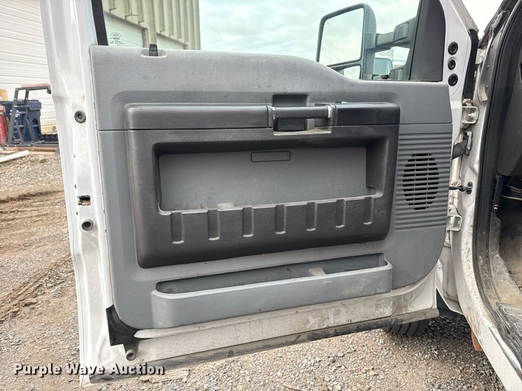 image for item DM5508 2015 Ford F450 Super Duty SuperCab utility / service truck