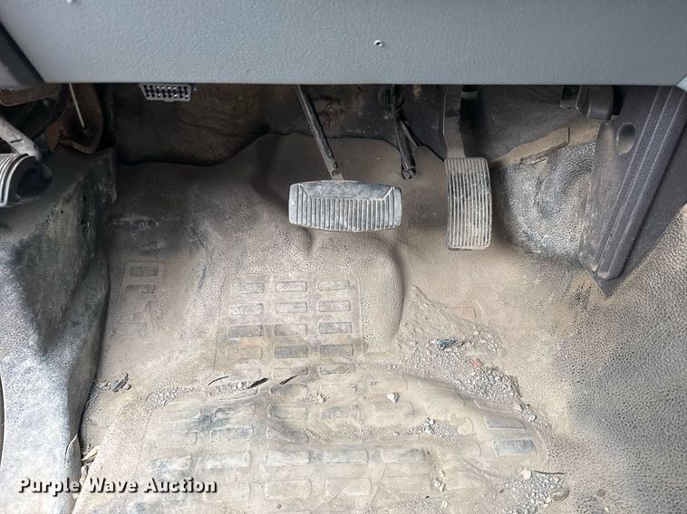 image for item DM5508 2015 Ford F450 Super Duty SuperCab utility / service truck