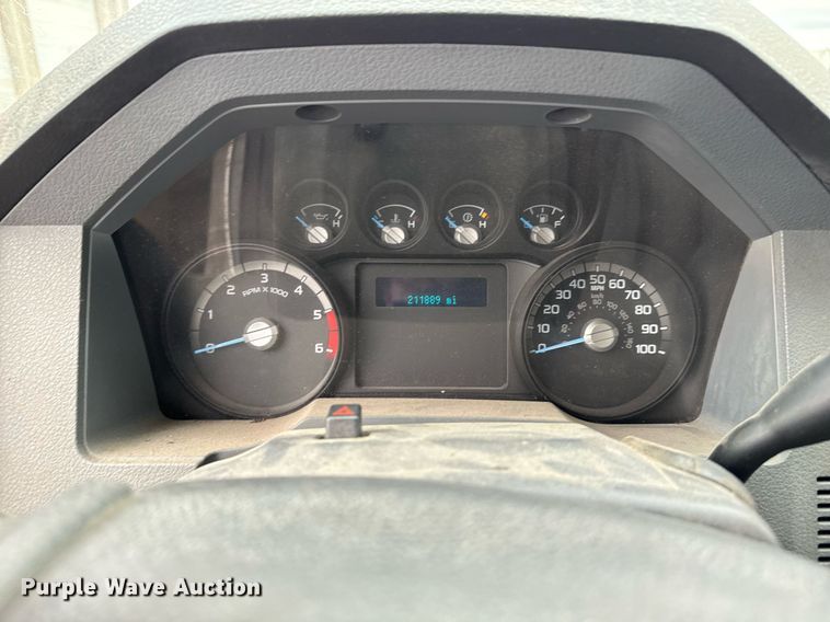 image for item DM5508 2015 Ford F450 Super Duty SuperCab utility / service truck