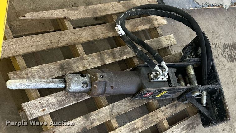 image for item DN0894 2013 Toro compact utility loader breaker