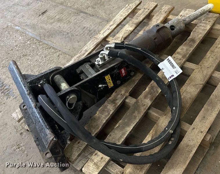 image for item DN0894 2013 Toro compact utility loader breaker