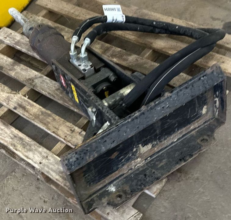 image for item DN0894 2013 Toro compact utility loader breaker