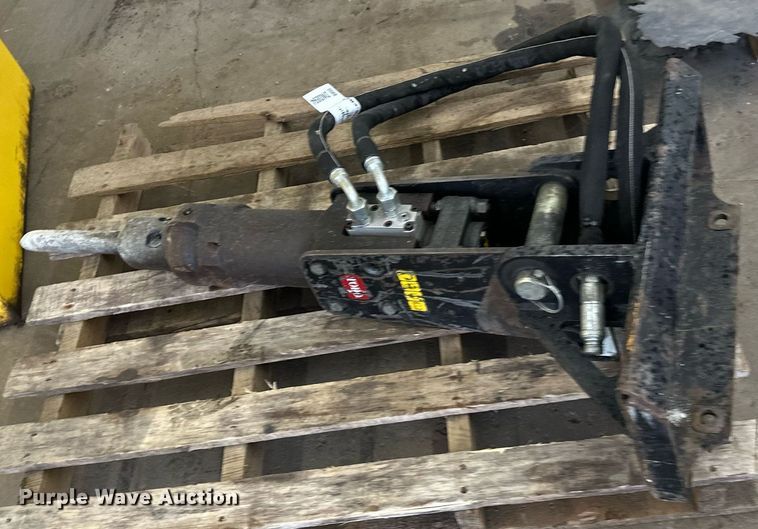 image for item DN0894 2013 Toro compact utility loader breaker