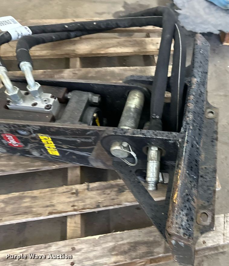 image for item DN0894 2013 Toro compact utility loader breaker