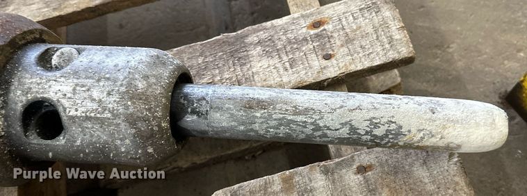 image for item DN0894 2013 Toro compact utility loader breaker