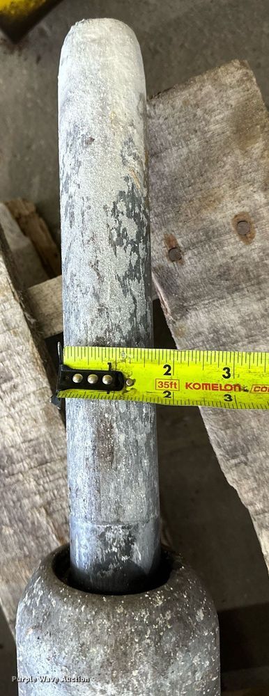 image for item DN0894 2013 Toro compact utility loader breaker