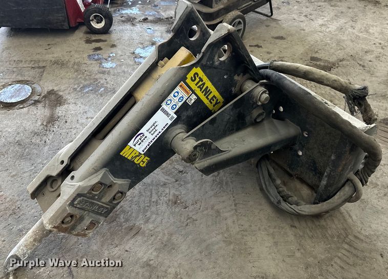 image for item DN0898 Stanley  MB05S02 skid steer breaker