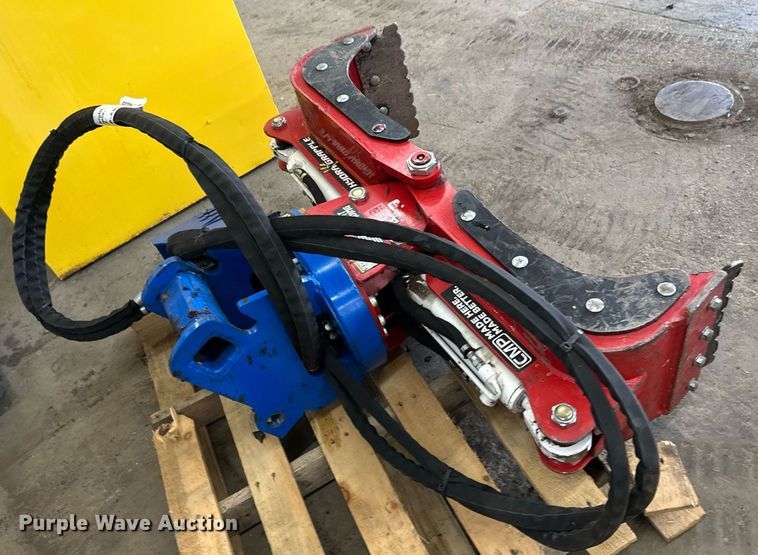 image for item DN0899 CMP HG61 rotating excavator grapple