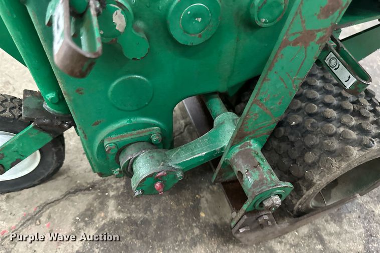 image for item DN0902 Lawn equipment