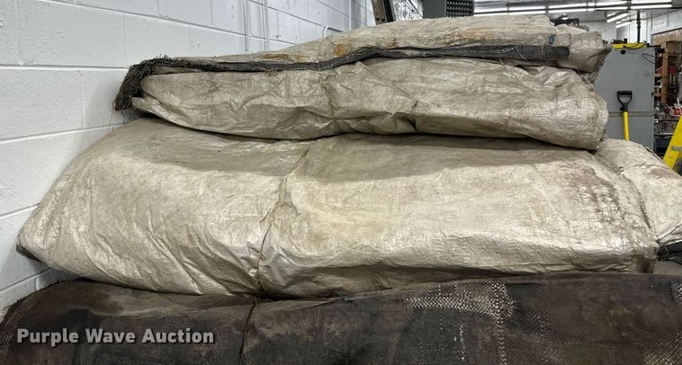 image for item DN0911 (12) concrete blankets