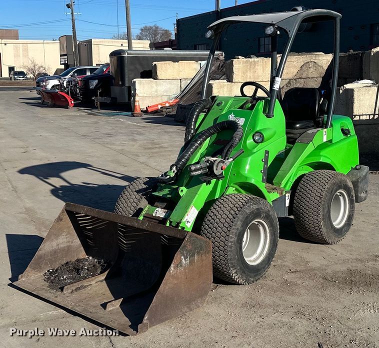 image for item DN0922 2014 Avant 630 compact wheel loader