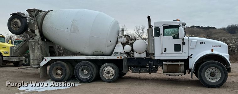 image for item DN0937 2003 Kenworth W900 ready mix truck