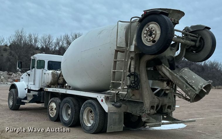 image for item DN0937 2003 Kenworth W900 ready mix truck