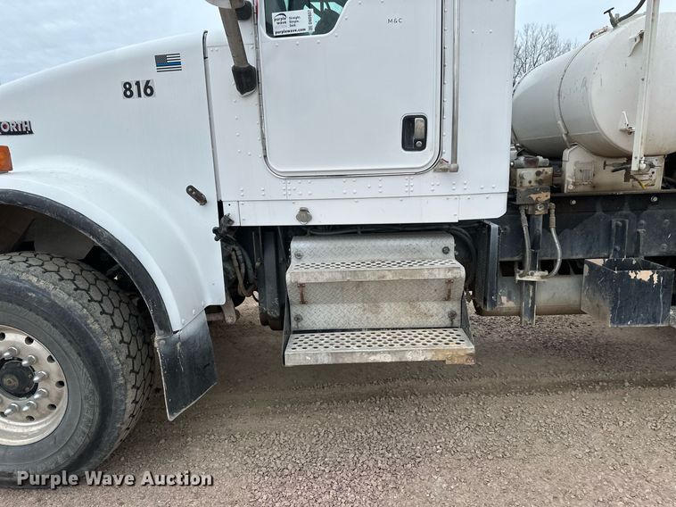 image for item DN0937 2003 Kenworth W900 ready mix truck