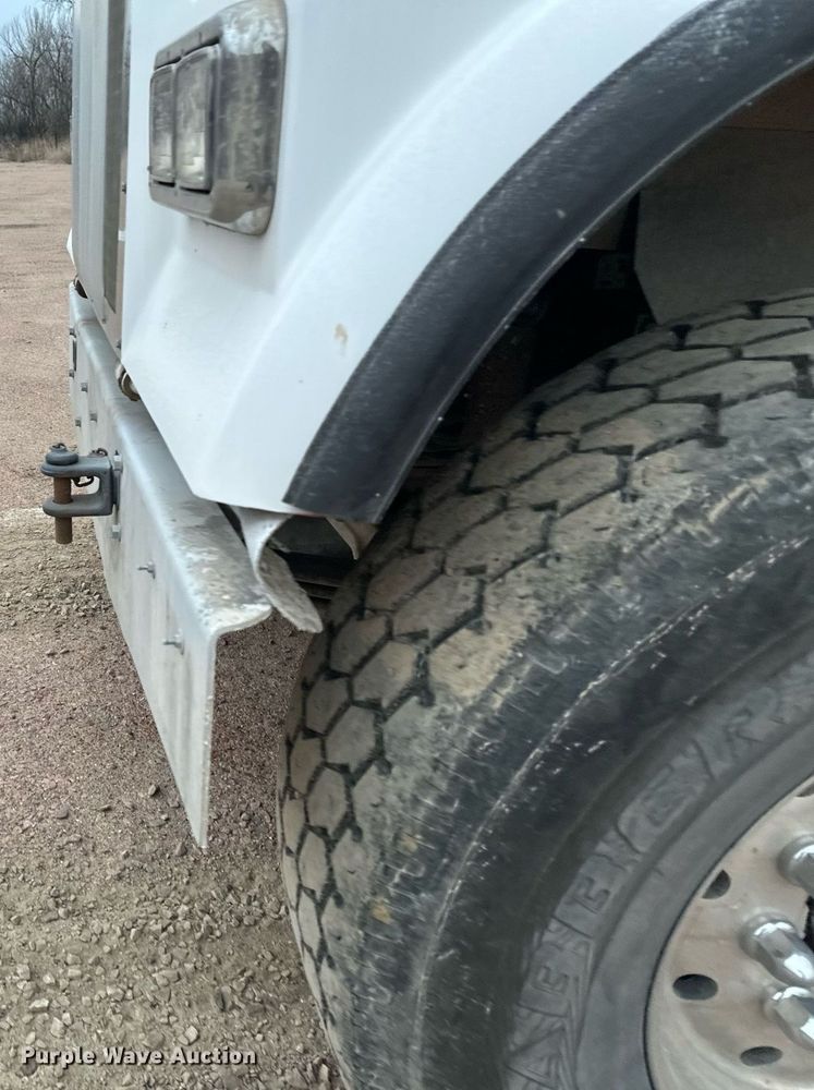 image for item DN0937 2003 Kenworth W900 ready mix truck