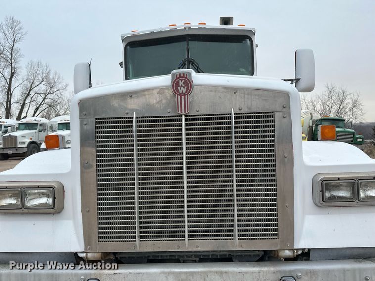 image for item DN0937 2003 Kenworth W900 ready mix truck