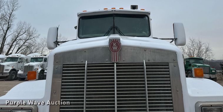 image for item DN0937 2003 Kenworth W900 ready mix truck