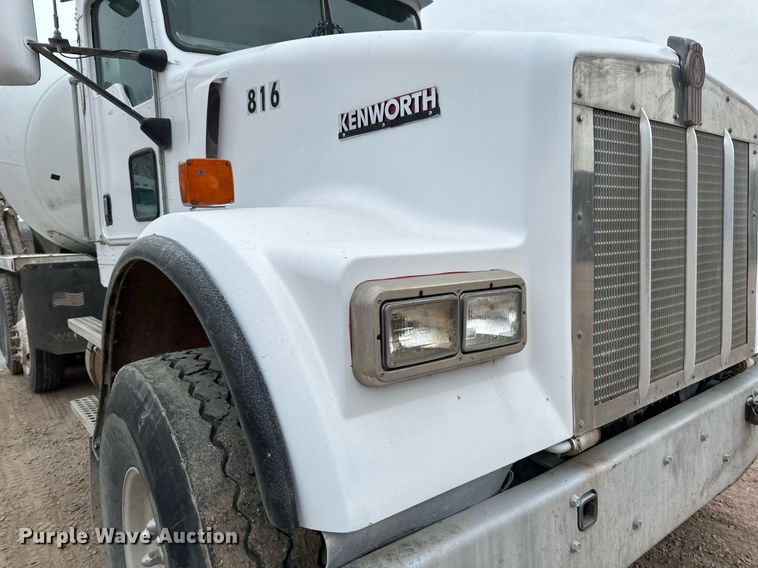 image for item DN0937 2003 Kenworth W900 ready mix truck