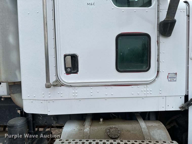 image for item DN0937 2003 Kenworth W900 ready mix truck