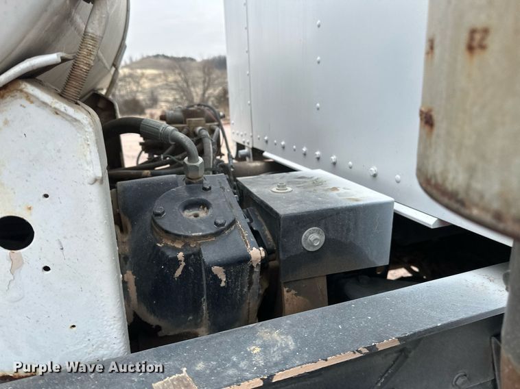 image for item DN0937 2003 Kenworth W900 ready mix truck