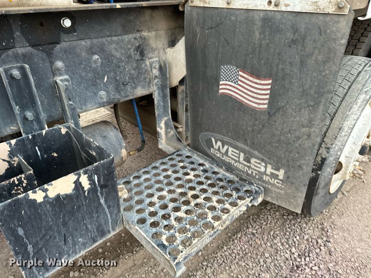 image for item DN0937 2003 Kenworth W900 ready mix truck