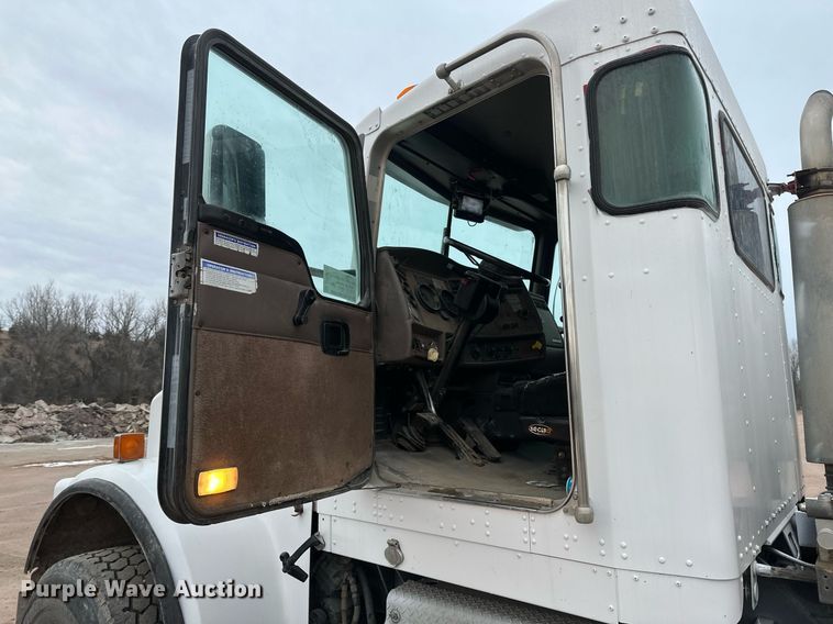 image for item DN0937 2003 Kenworth W900 ready mix truck