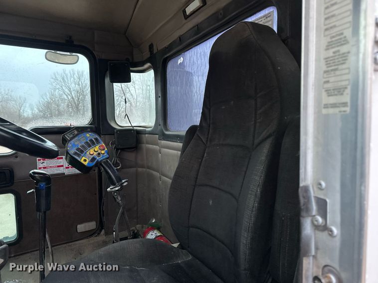 image for item DN0937 2003 Kenworth W900 ready mix truck