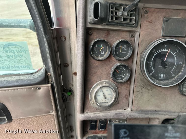 image for item DN0937 2003 Kenworth W900 ready mix truck