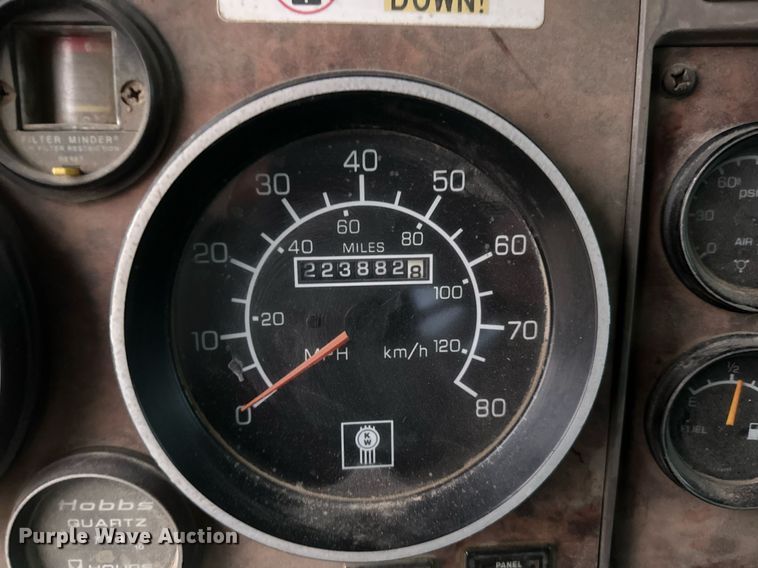 image for item DN0937 2003 Kenworth W900 ready mix truck