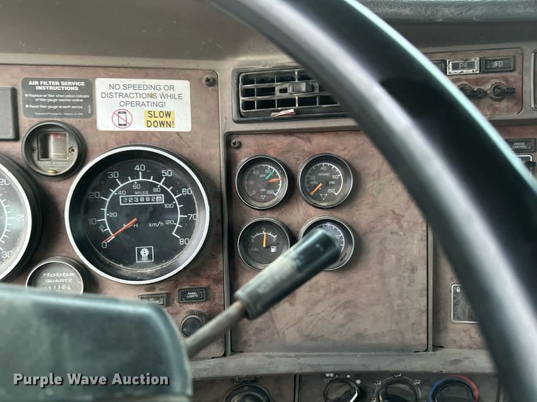 image for item DN0937 2003 Kenworth W900 ready mix truck