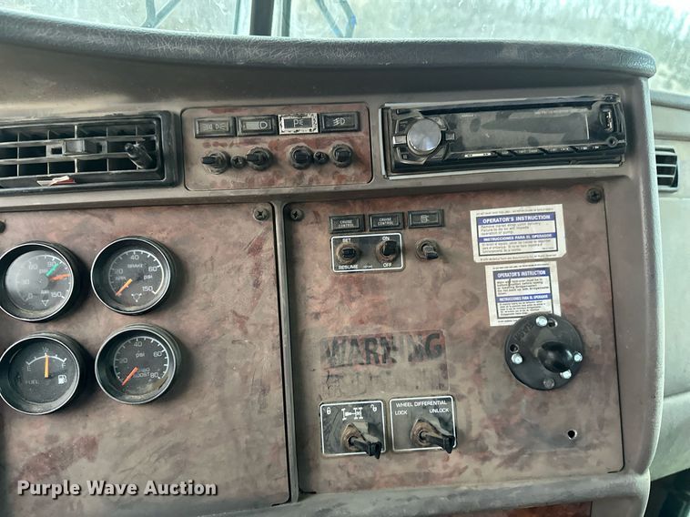 image for item DN0937 2003 Kenworth W900 ready mix truck