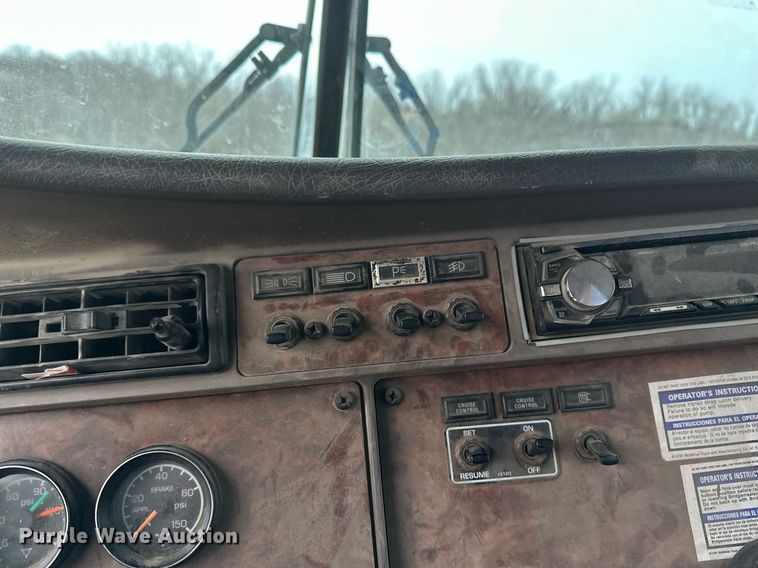 image for item DN0937 2003 Kenworth W900 ready mix truck